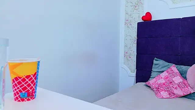 RaysaDrake online show from April 2026 03:06:01 AM