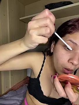 MommySexxy23 online show from March 2026 07:52:01 PM