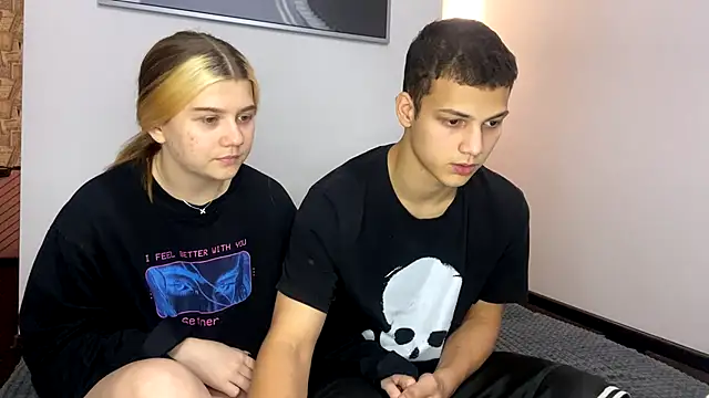 Snapshot of mirel_couple chatting on March 2026 10:12:01 PM mirel couple online show from March 2026 10:12:01 PM