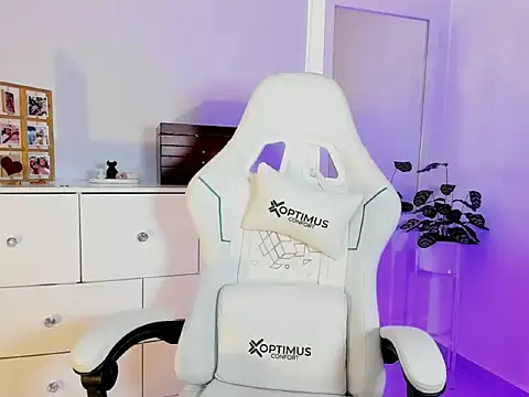 julietha miller online show from April 2026 04:40:02 PM