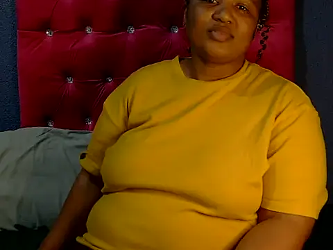 Snapshot of Cuddle_Zee chatting on May 2026 01:57:16 AM Cuddle Zee online show from May 2026 01:57:16 AM