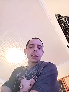 Hugo1993 online show from March 2026 01:35:02 PM