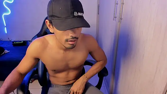 jossi12345j online show from April 2026 04:46:01 AM