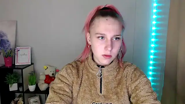 Scarlett lil online show from April 2026 07:22:01 AM