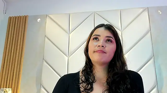Snapshot of Samanta_Rave chatting on May 2026 01:18:01 PM Samanta Rave online show from May 2026 01:18:01 PM