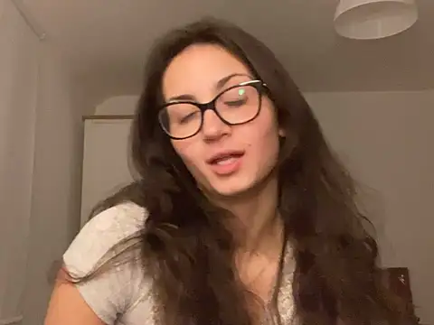 Ellamay06 online show from March 2026 09:21:02 PM