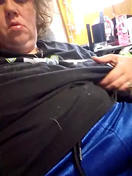 Purplesparkle1 online show from April 2026 12:46:02 PM