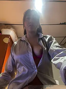 stefanyqueen69 online show from April 2026 01:27:01 PM