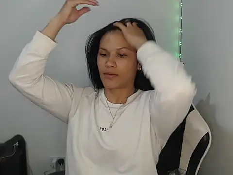 KathLovee online show from April 2026 02:30:01 PM