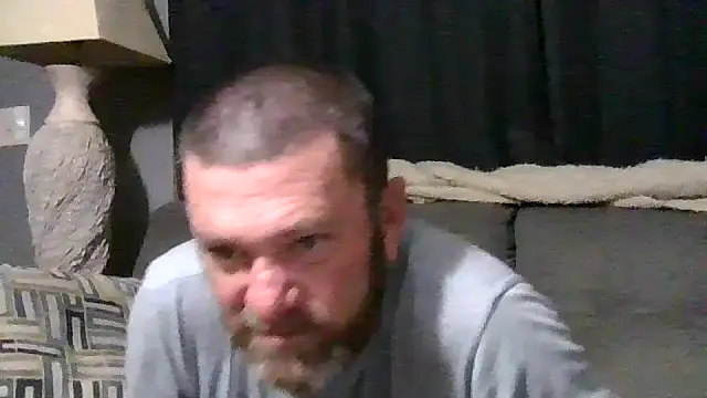 Snapshot of Beaededpainter chatting on June 2026 01:59:02 AM Beaededpainter online show from June 2026 01:59:02 AM