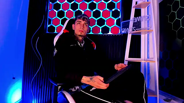 Max Hader  online show from April 2026 03:12:02 AM