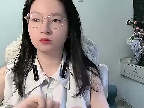 Snapshot of Eeya-36 chatting on March 2026 12:44:02 PM Eeya-36 online show from March 2026 12:44:02 PM