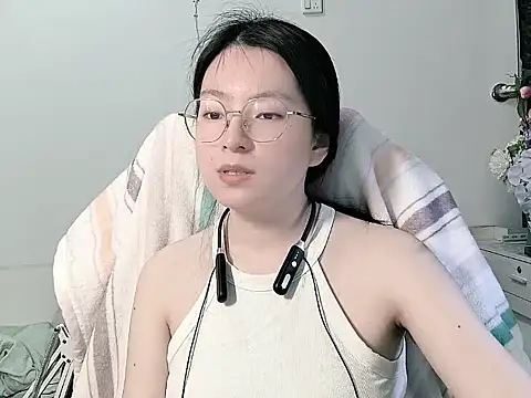 Snapshot of Eeya-36 chatting on April 2026 01:41:01 PM Eeya-36 online show from April 2026 01:41:01 PM