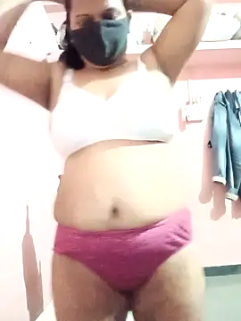 Snapshot of Miss-Dolly07 chatting on March 2026 05:02:01 PM Miss-Dolly07 online show from March 2026 05:02:01 PM