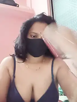 Miss-Dolly07 online show from July 2026 05:17:02 PM
