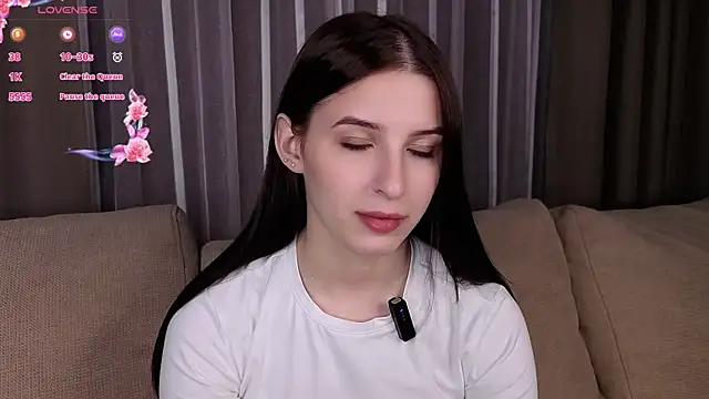 KerstinMaynor online show from May 2026 02:45:01 PM