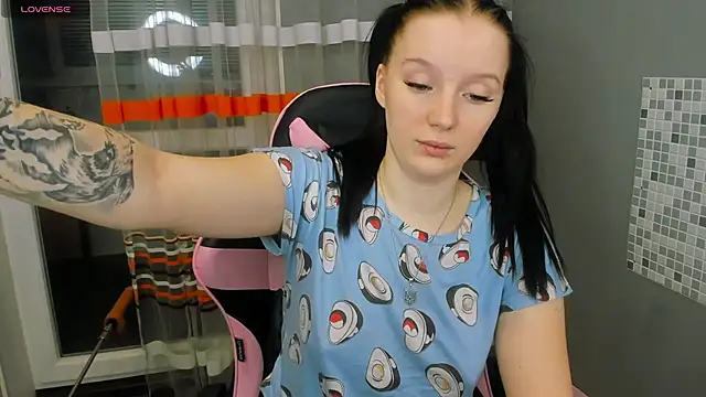 Mary Blu online show from February 2025 09:04:02 PM