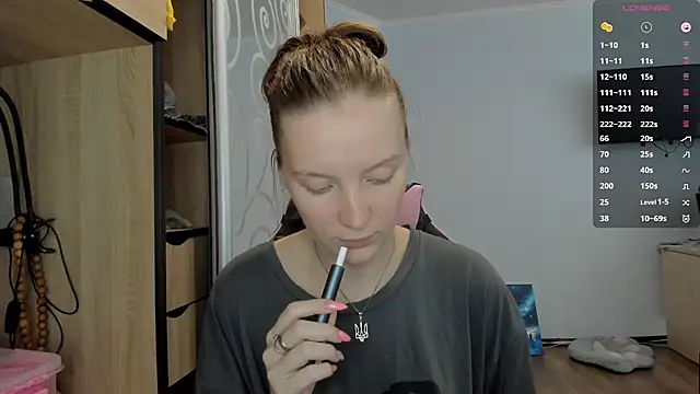 Mary Blu online show from September 2025 08:16:02 AM