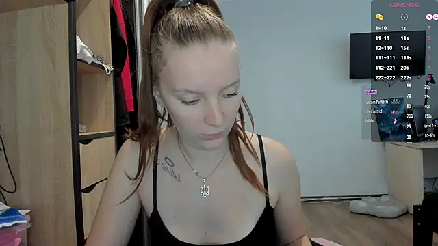 Mary Blu online show from September 2025 08:41:01 AM