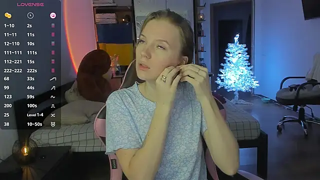 Snapshot of Mary_Blu chatting on December 2025 05:57:01 AM Mary Blu online show from December 2025 05:57:01 AM