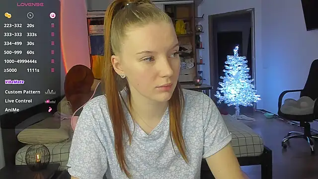 Snapshot of Mary_Blu chatting on December 2025 11:06:02 AM Mary Blu online show from December 2025 11:06:02 AM