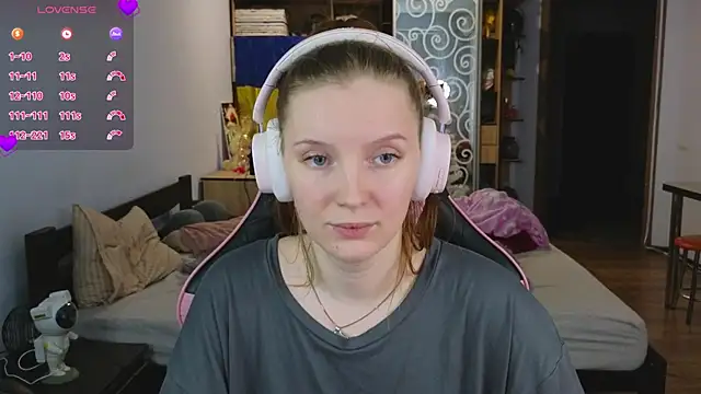 Snapshot of Mary_Blu chatting on January 2026 01:27:02 PM Mary Blu online show from January 2026 01:27:02 PM