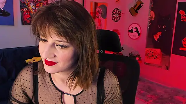 Snapshot of EmmaWheelers chatting on March 2026 11:58:01 AM EmmaWheelers online show from March 2026 11:58:01 AM