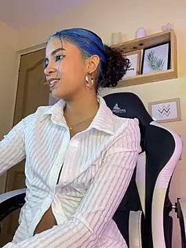 Franchezcaa  online show from May 2026 07:22:02 PM
