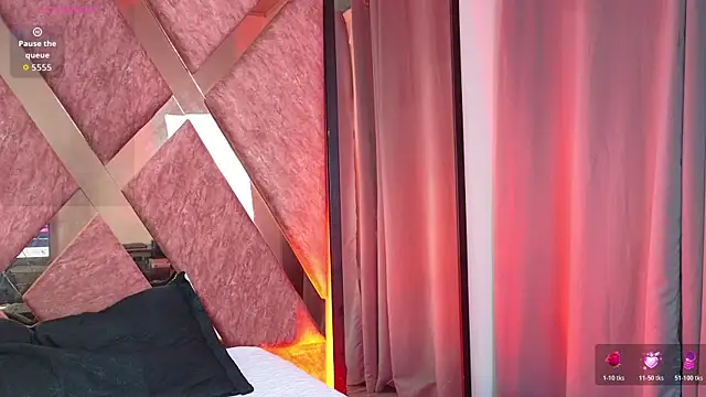 Snapshot of Emma_Revees chatting on April 2026 03:38:01 AM Emma Revees online show from April 2026 03:38:01 AM