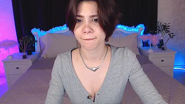 llittle-peachh online show from March 2026 04:02:01 PM