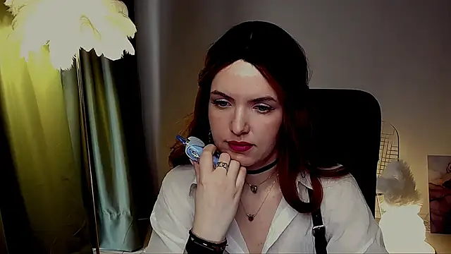 Snapshot of AliceSmite chatting on May 2026 11:29:02 AM AliceSmite online show from May 2026 11:29:02 AM