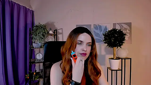 Snapshot of AliceSmite chatting on May 2026 01:29:02 PM AliceSmite online show from May 2026 01:29:02 PM