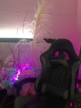 Emily Roussee online show from March 2026 11:49:01 AM