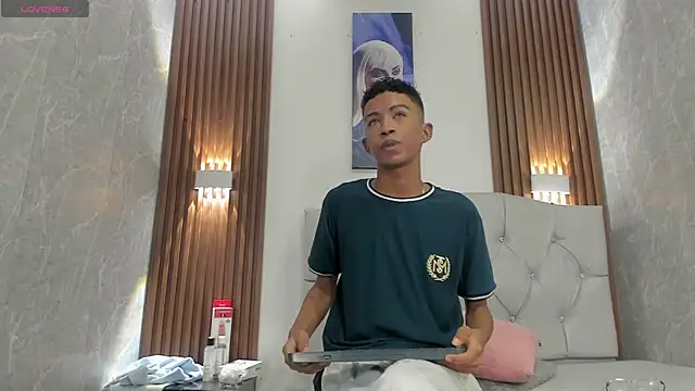 patrick lovee online show from April 2026 01:44:02 PM