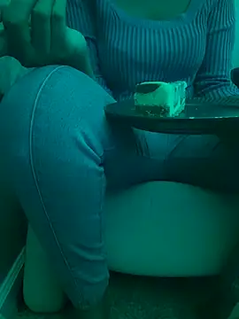 Snapshot of TrustMySoles chatting on April 2026 06:58:01 AM TrustMySoles online show from April 2026 06:58:01 AM