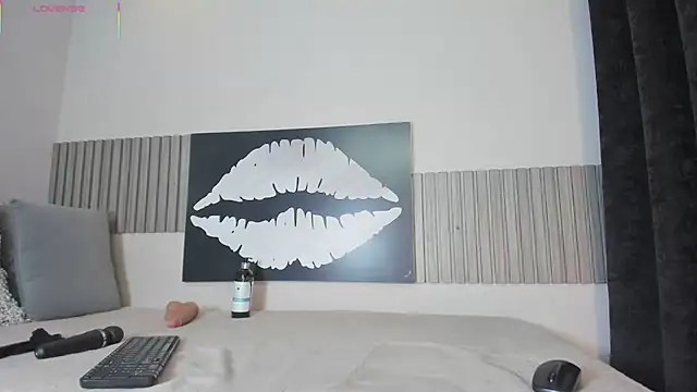 Adri Silva online show from March 2026 10:47:02 PM