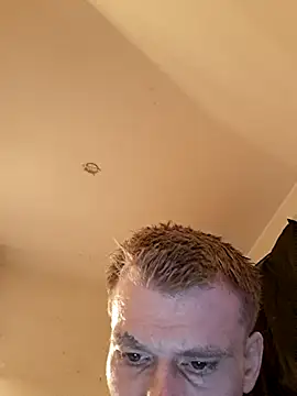 AWolf92 online show from April 2026 07:41:01 PM