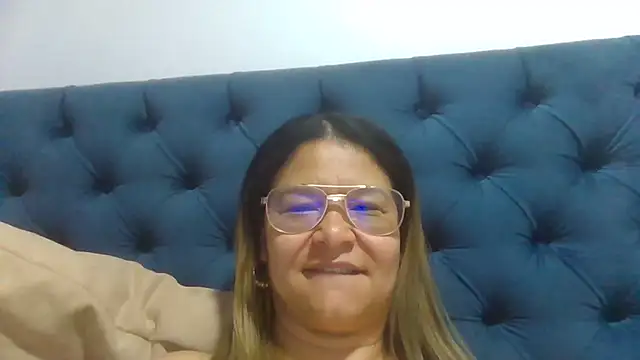 Jiwon Han online show from April 2026 01:42:02 AM