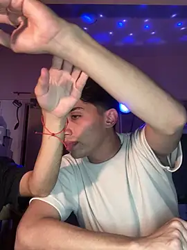 Lucasss2204 online show from March 2026 04:16:01 AM