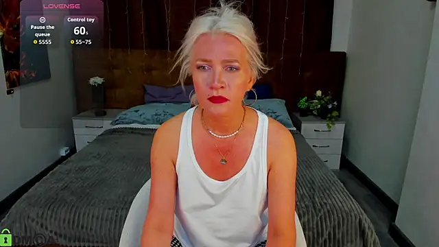 Snapshot of Ledi_Luna chatting on April 2026 09:14:01 AM Ledi Luna online show from April 2026 09:14:01 AM