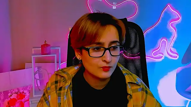 LixeLuna online show from April 2026 06:24:01 AM