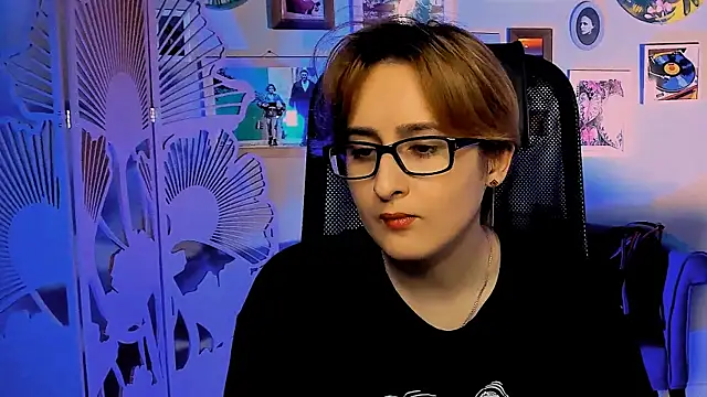 LixeLuna online show from May 2026 06:21:02 AM