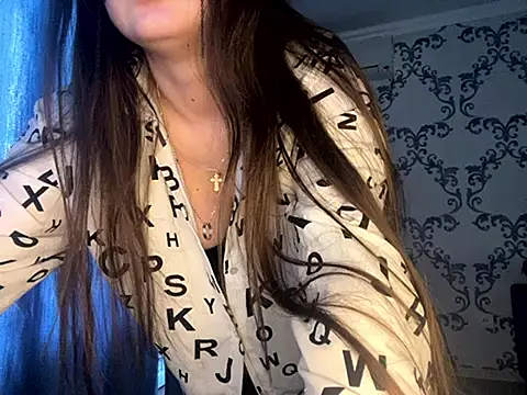 Alina-Moon online show from April 2026 12:21:01 PM