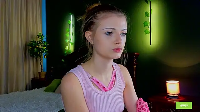Snapshot of Enji_Rey chatting on June 2026 08:12:02 AM Enji Rey online show from June 2026 08:12:02 AM