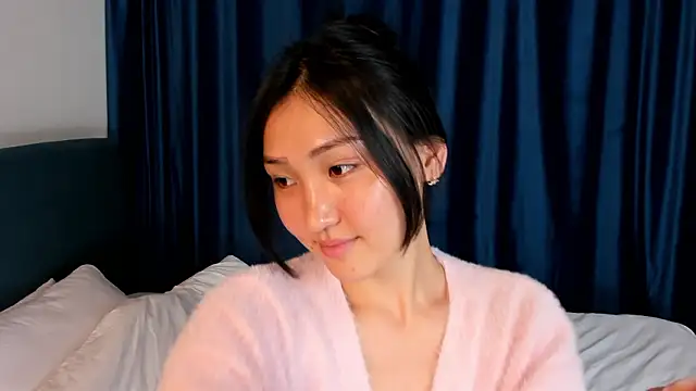 Snapshot of VesperCrown chatting on March 2026 10:37:01 PM VesperCrown online show from March 2026 10:37:01 PM