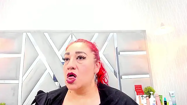 Sarah  Moonx online show from July 2026 11:02:01 AM
