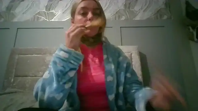 LusciousLailax online show from April 2026 07:44:02 PM