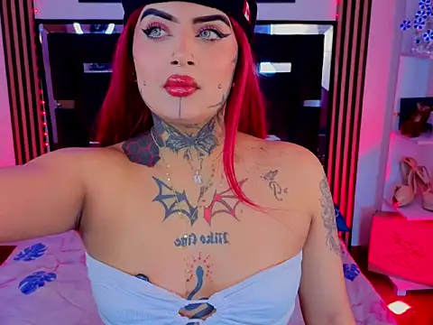 Snapshot of LauriInk1 chatting on March 2026 01:54:02 AM LauriInk1 online show from March 2026 01:54:02 AM