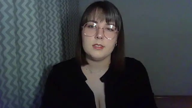 Snapshot of ClaraHard chatting on March 2026 05:31:02 PM ClaraHard online show from March 2026 05:31:02 PM