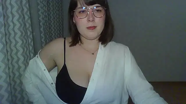 Snapshot of ClaraHard chatting on April 2026 07:58:02 PM ClaraHard online show from April 2026 07:58:02 PM